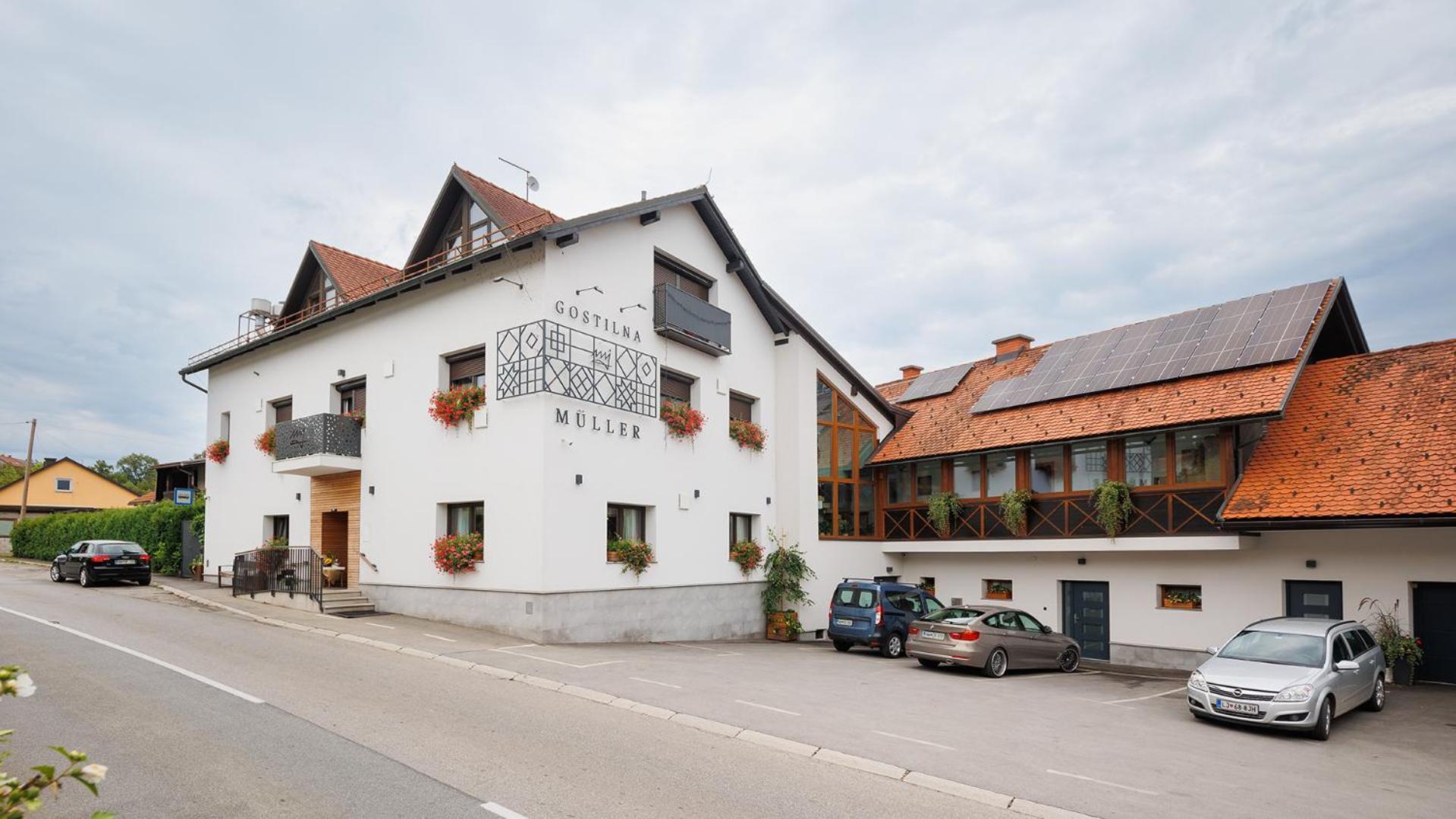 Gostilna Müller Otel Črnomelj Dış mekan fotoğraf
